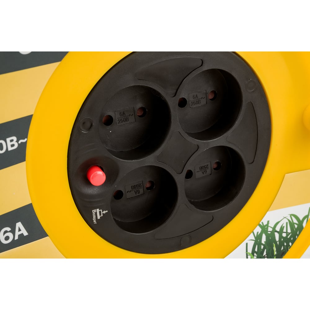 Катушка УК30 с т/з 4 места 2Р/30м 2х0,75 мм2 "Garden" ИЭК